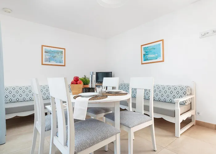 Apartamentos Ferrera Pins